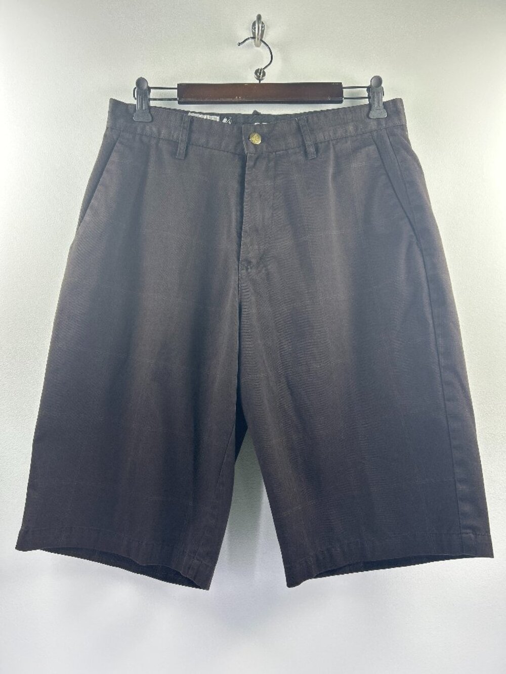 Volcom Stone Men's Black Plaid Chino Shorts Size 32
